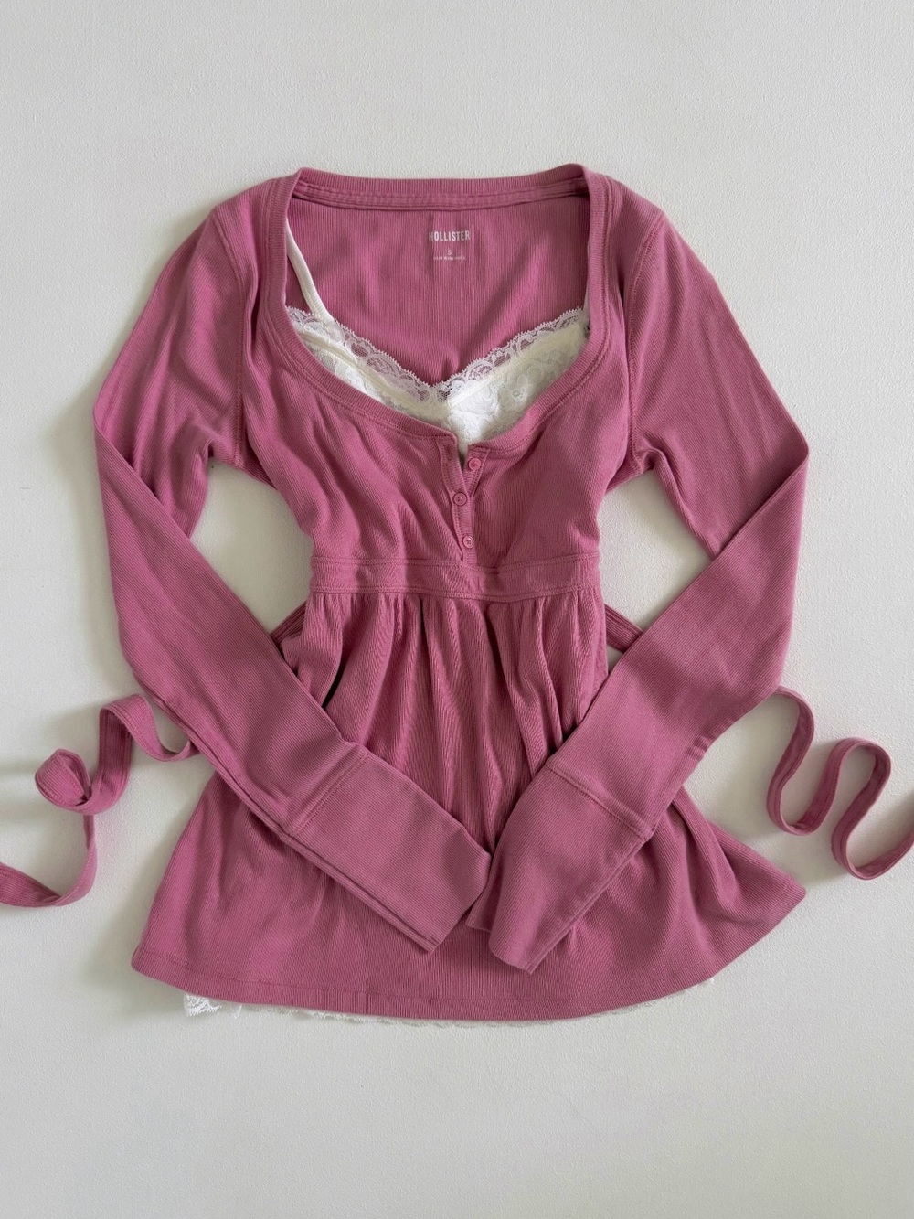 Hollister Long Sleeve Scoop Neck Trim Top - Dusty Rose